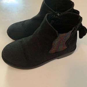 OLIVE & EDIE Toddler Booties